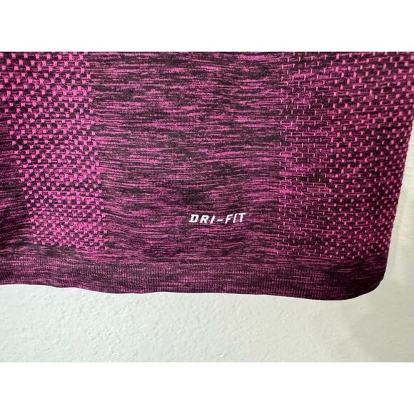 Nike Dri-Fit Women's Run Fast Live Fearless Shirt Size Small - Picture 4 of 5